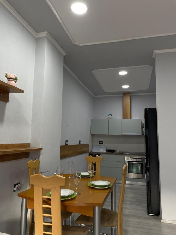 شقة Stone City Apartament Gjirokastër المظهر الخارجي الصورة